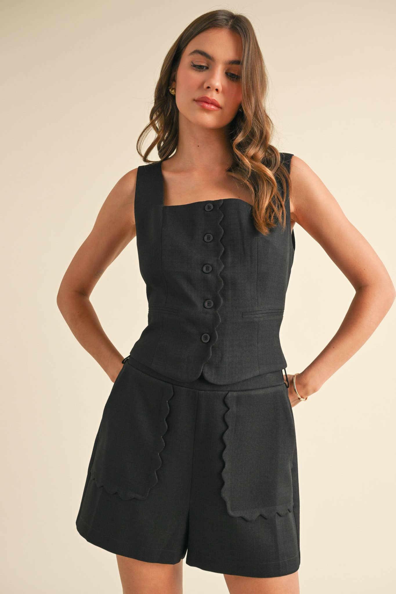 SCALLOPED VEST AND SHORTS SET MPST3829