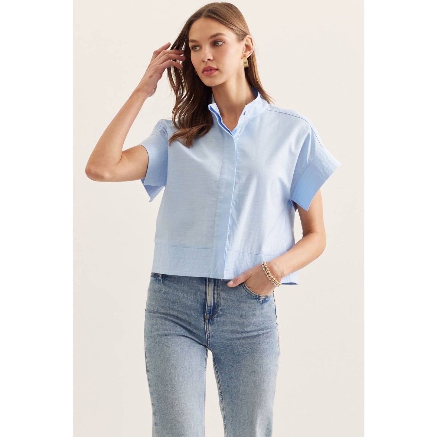 Solid short sleeve stand collar top