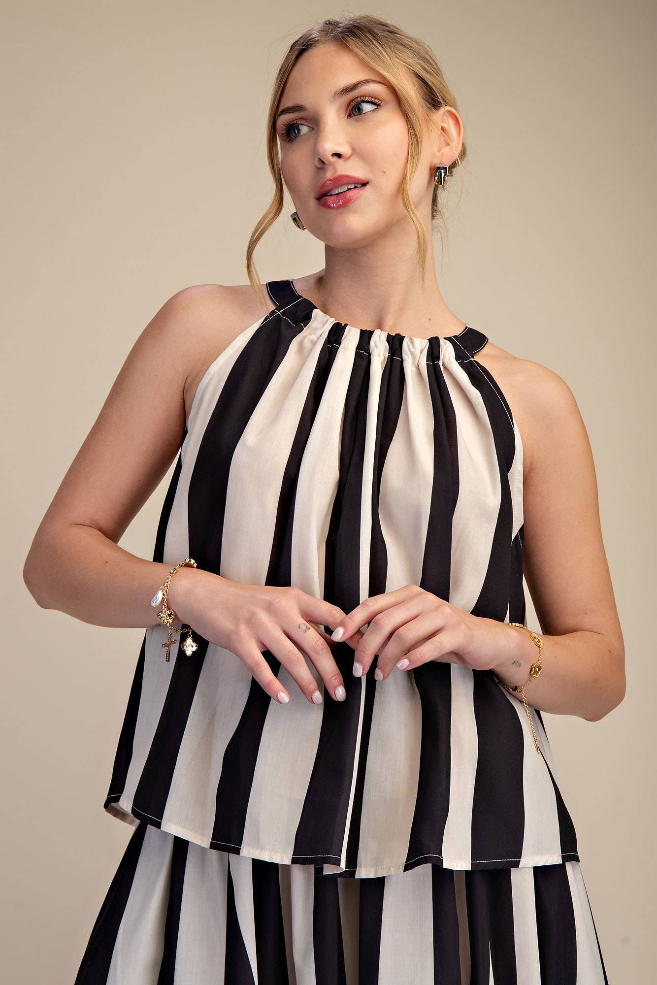 Round Neck Sleeveless Top