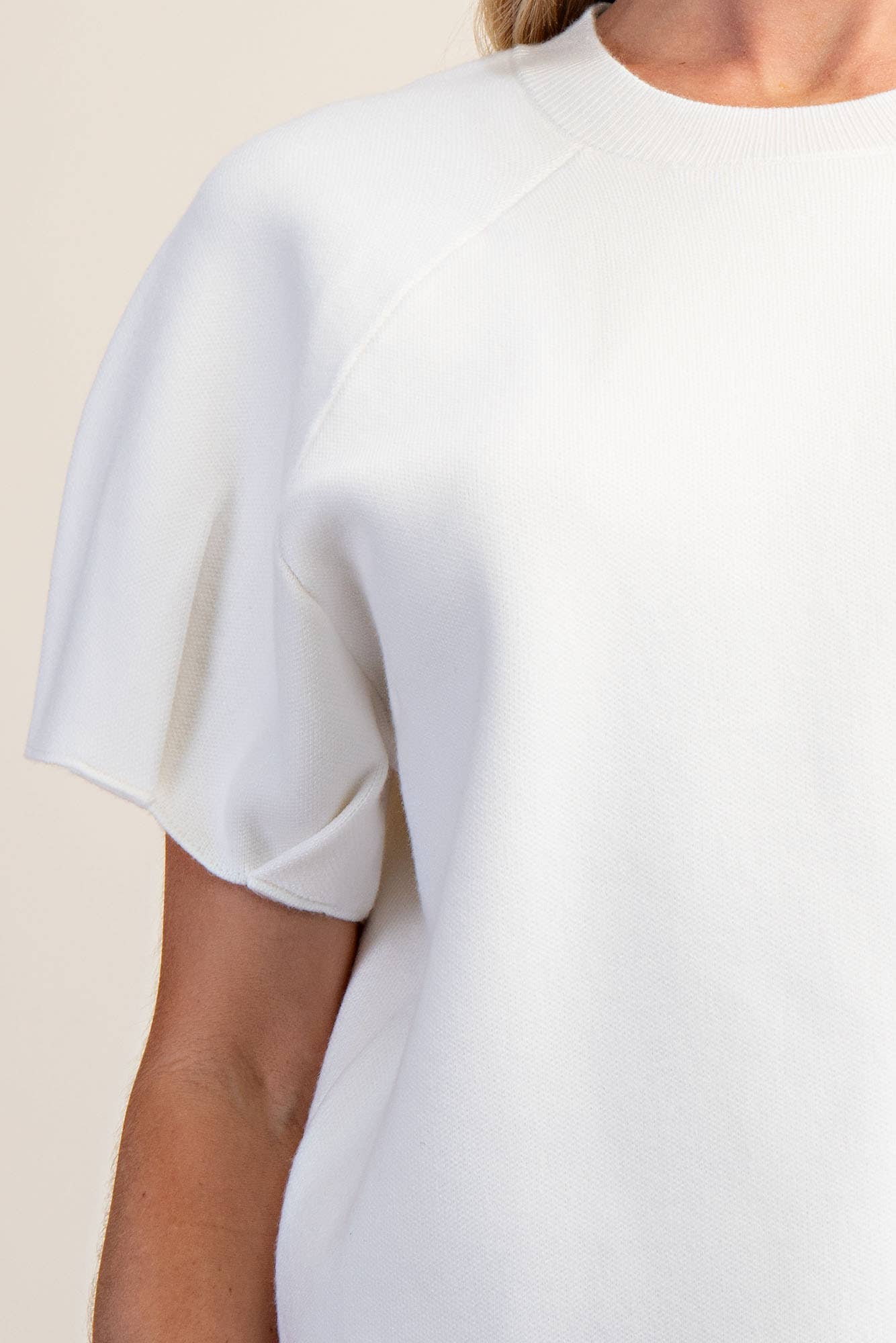 Round Neck Puff Short Sleeve Sweater Top