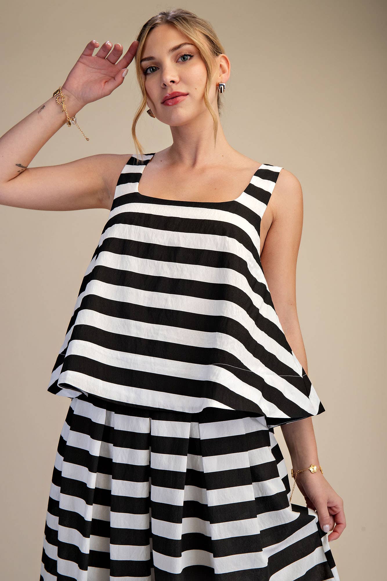 Scoop Neck Sleeveless Top