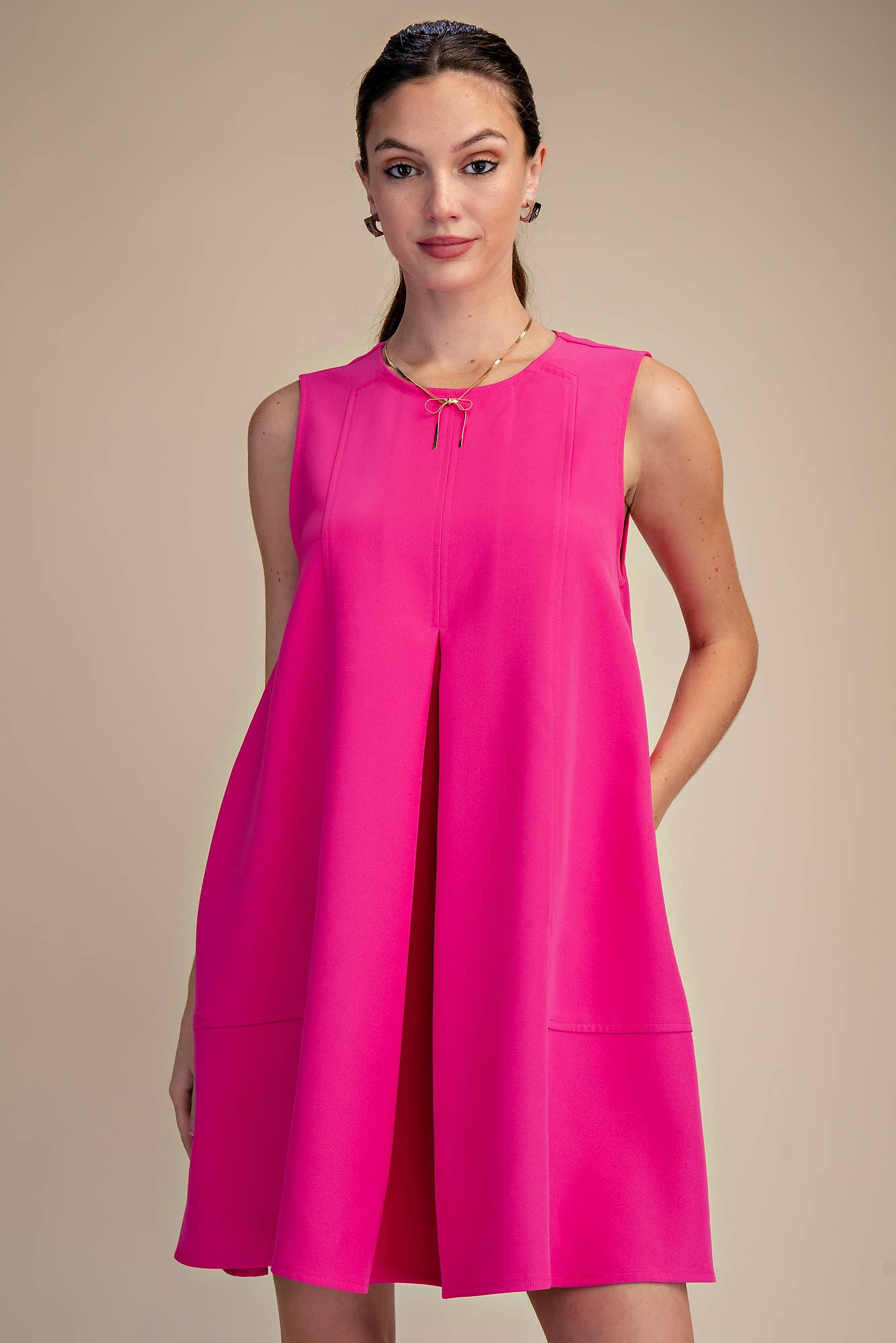 Round Neck Sleeveless Pleated Mini Dress