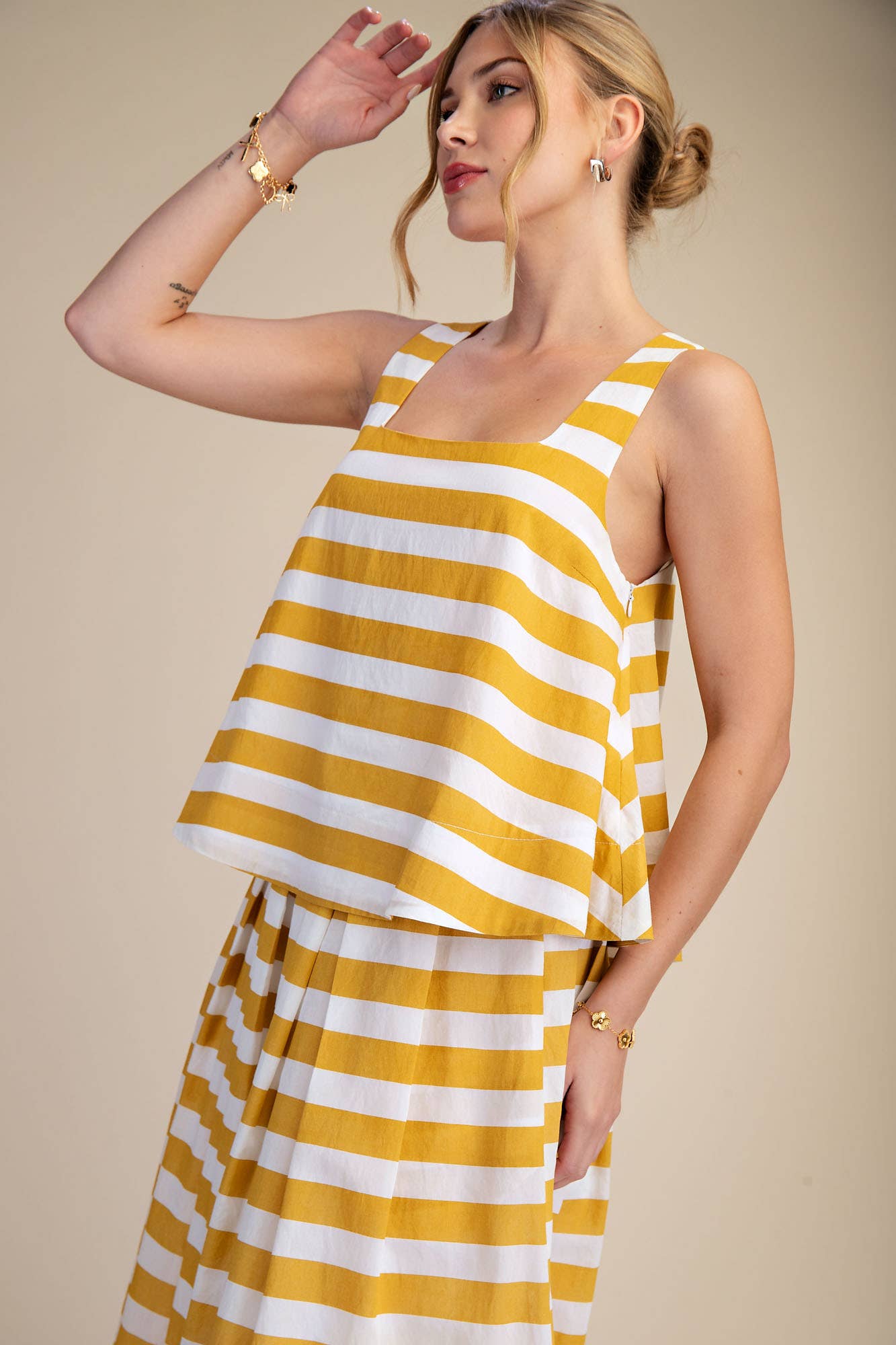 Scoop Neck Sleeveless Top