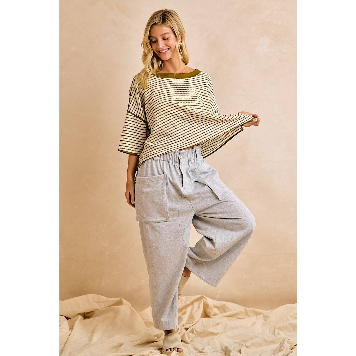 WAFFLE STRIPE WITH BINDING DETAIL RELAXED FIT TOP