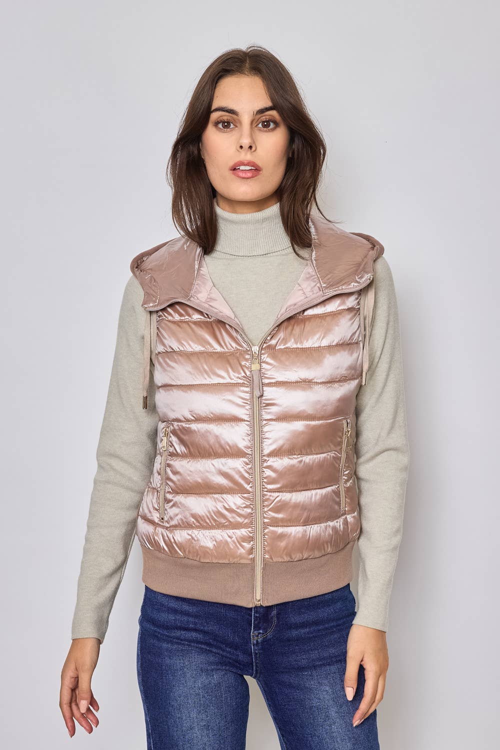 Sleeveless shiny down jacket - 1837