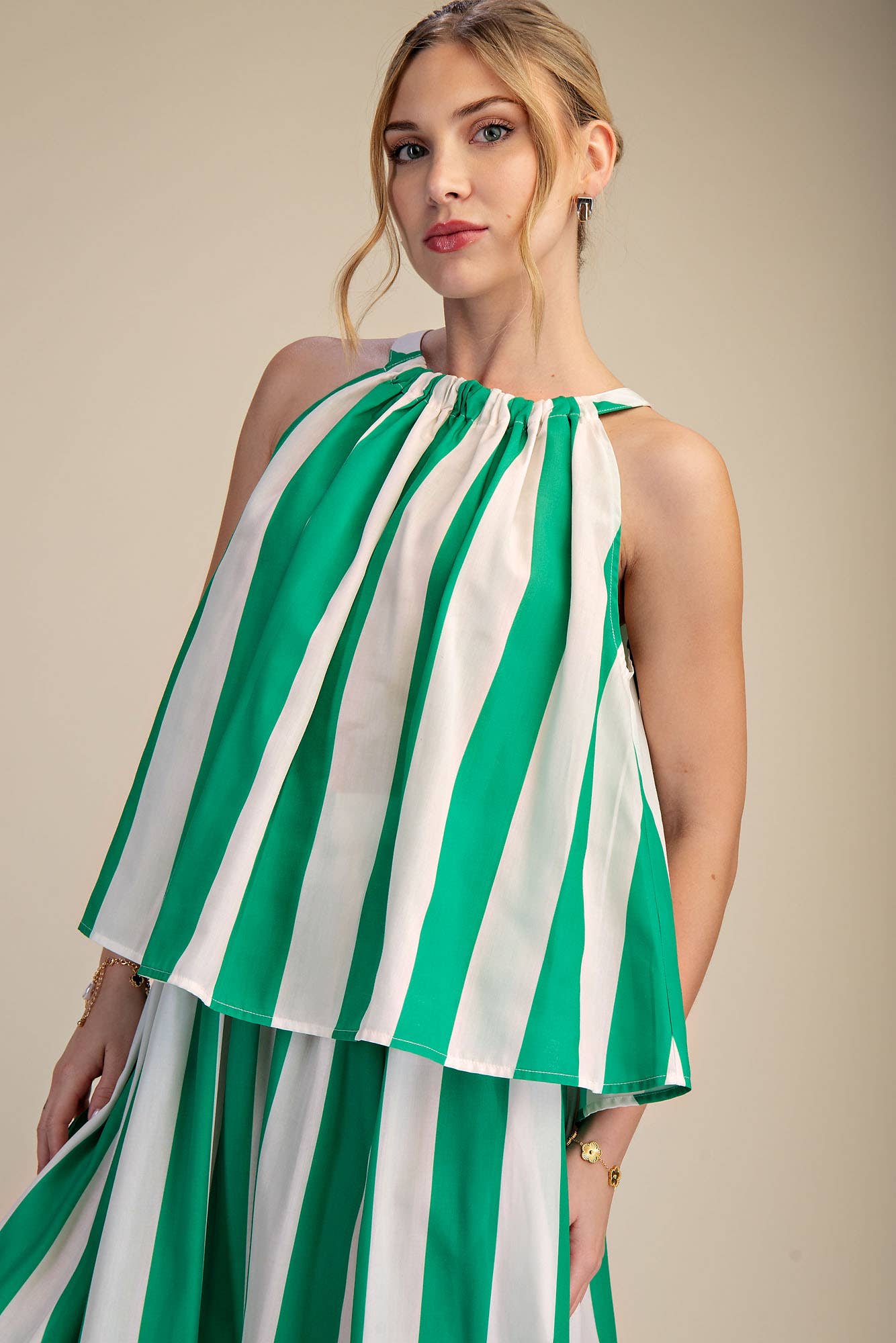 Round Neck Sleeveless Top