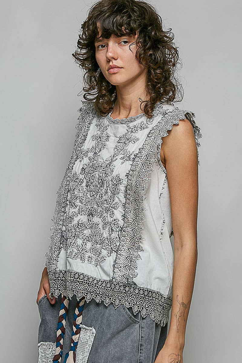 Floral Scalloped Lace Trim Embroidered Cotton Top