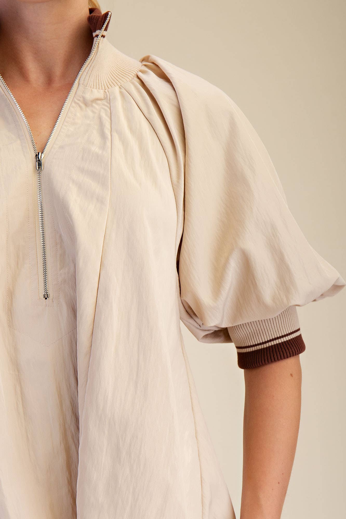 Mock Neck Band Puff Sleeve Blouse