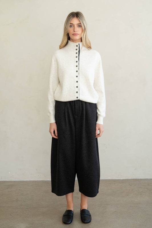 CONTRAST PLACKET STAND COLLAR CARDIGAN