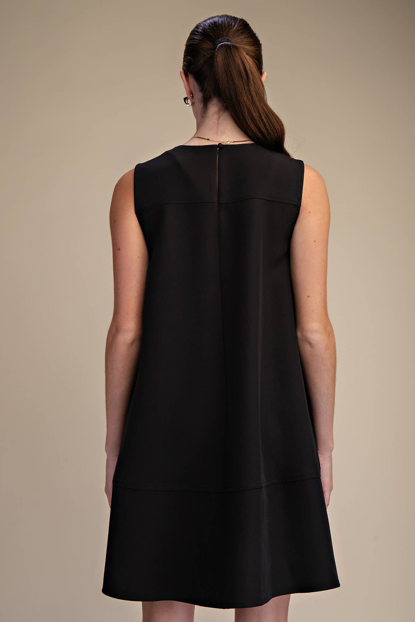 Round Neck Sleeveless Pleated Mini Dress