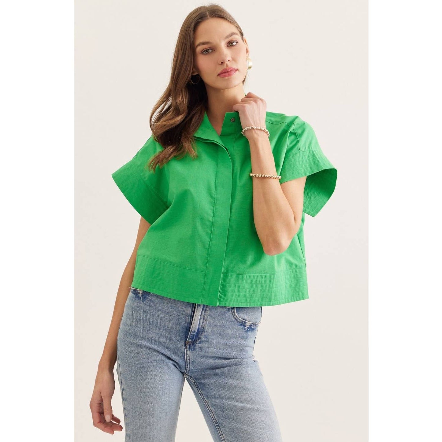 Solid short sleeve stand collar top