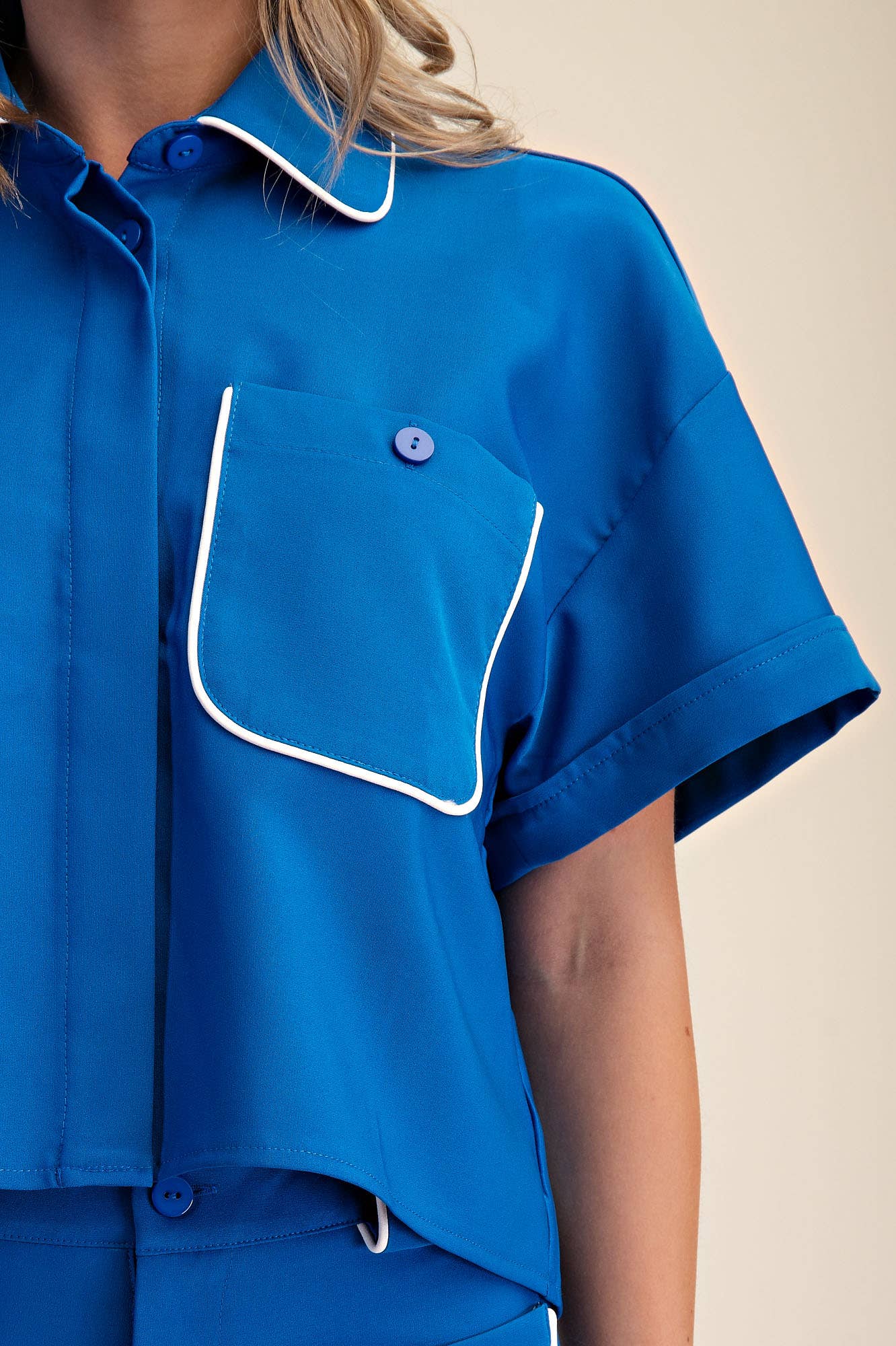 Collar Neck Short-Sleeve Front Pocket Crop Shirts