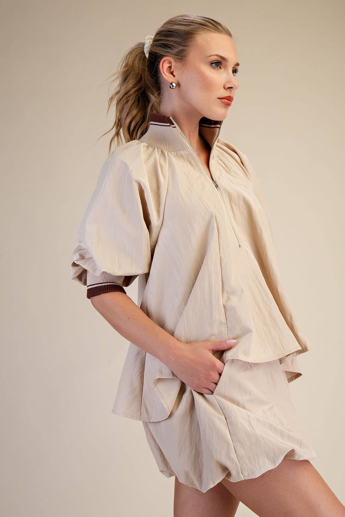 Mock Neck Band Puff Sleeve Blouse