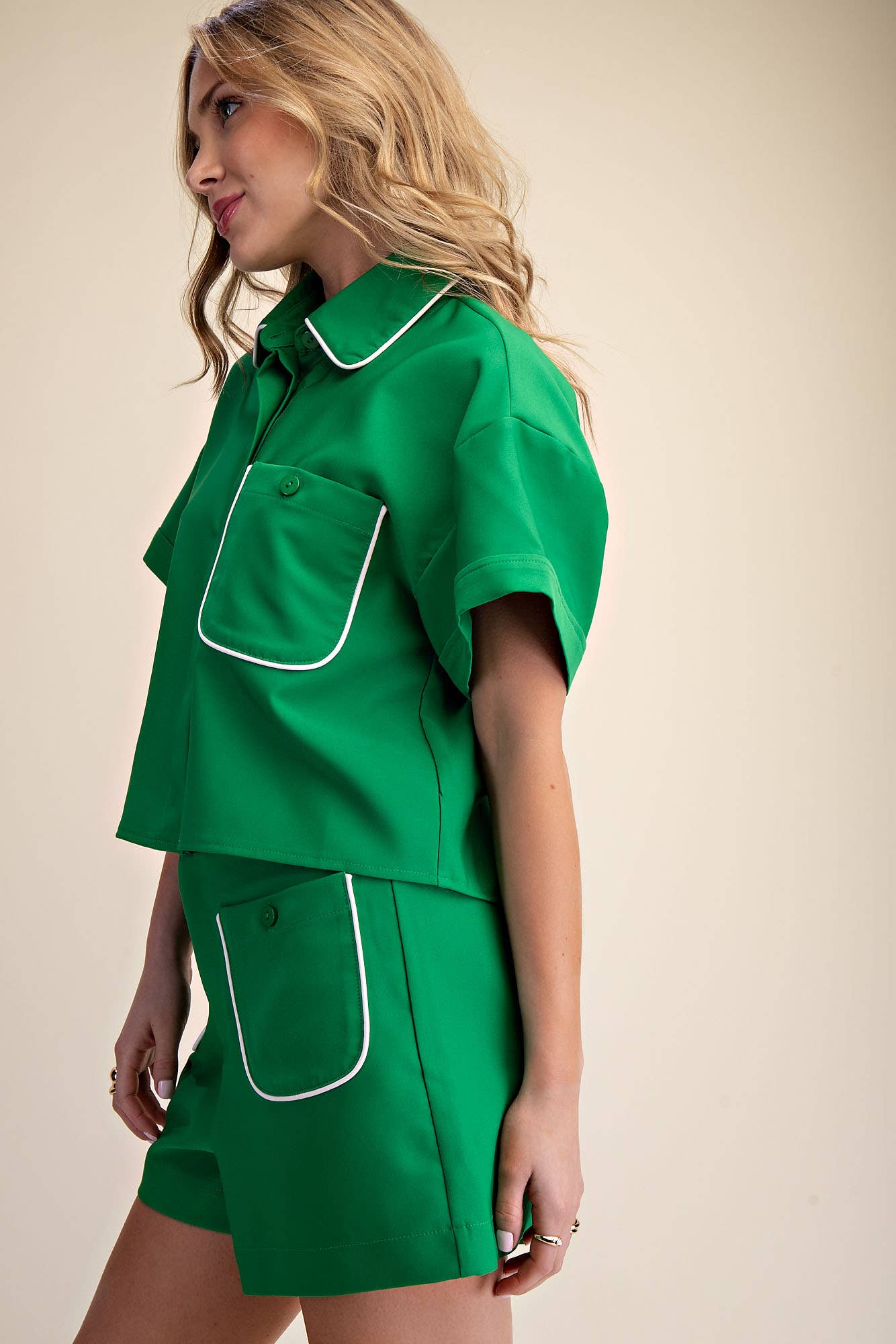Collar Neck Short-Sleeve Front Pocket Crop Shirts