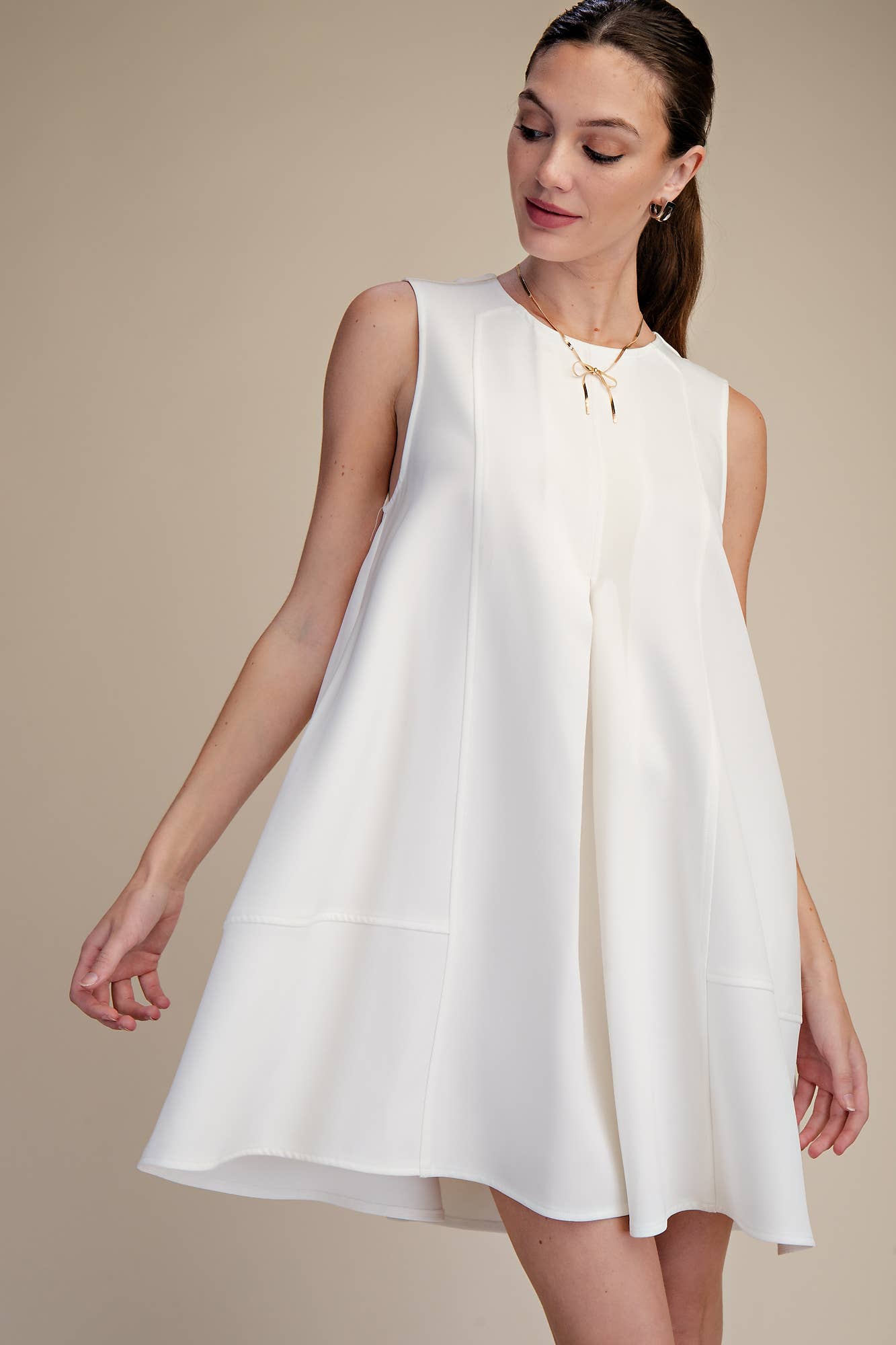 Round Neck Sleeveless Pleated Mini Dress