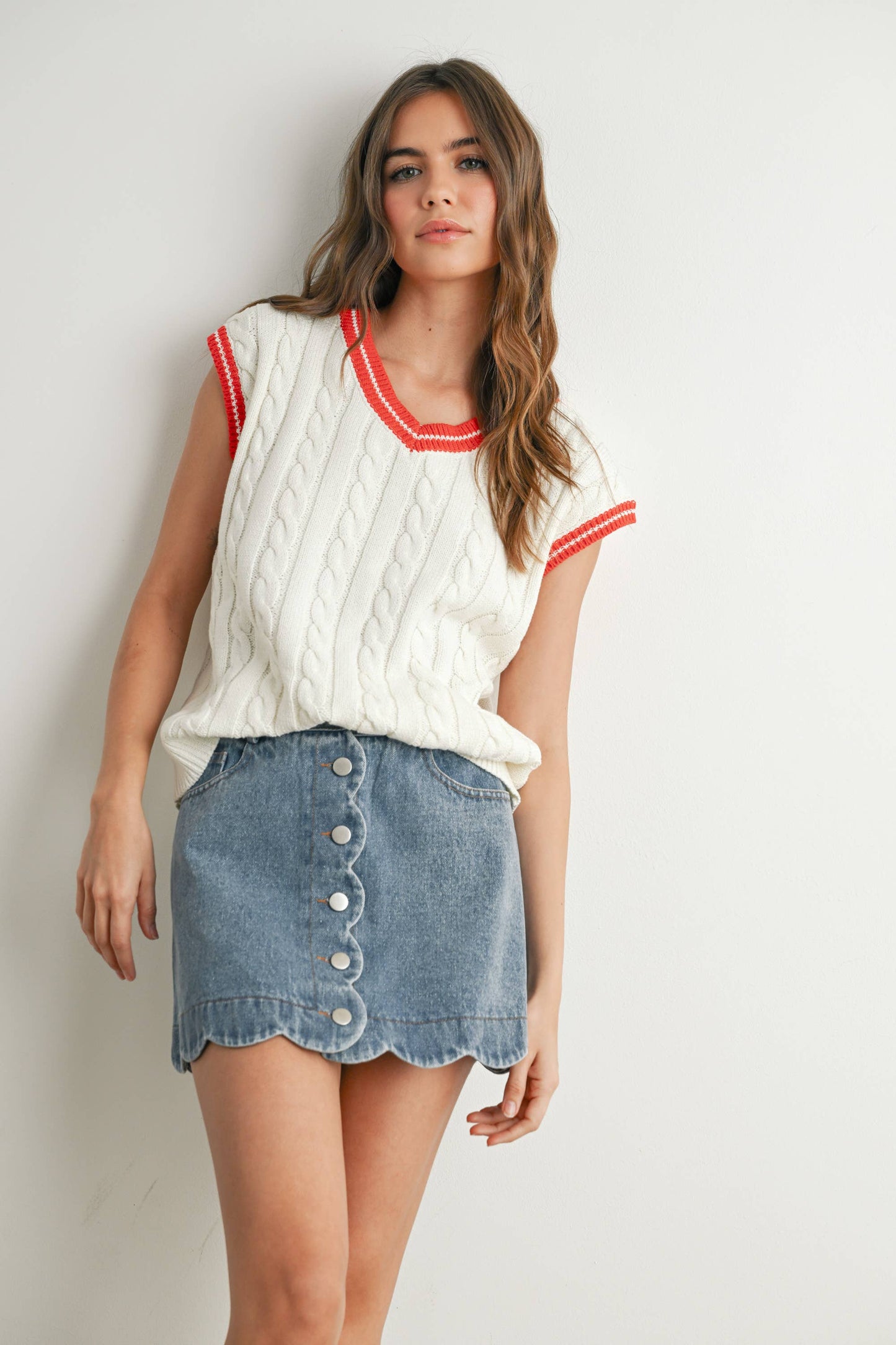BMW7708 - KNITTED SWEATER VEST