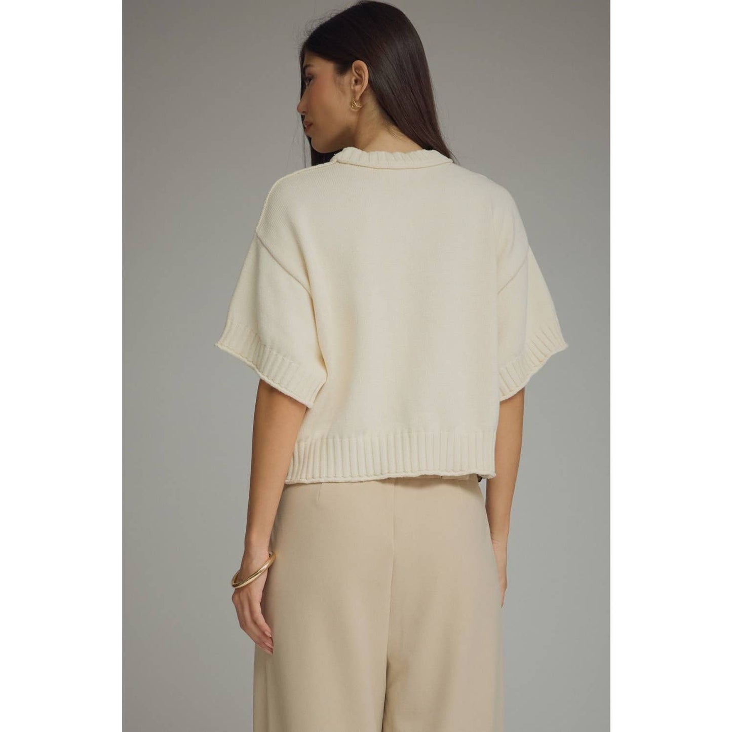 NEW Solid short sleeve knit top
