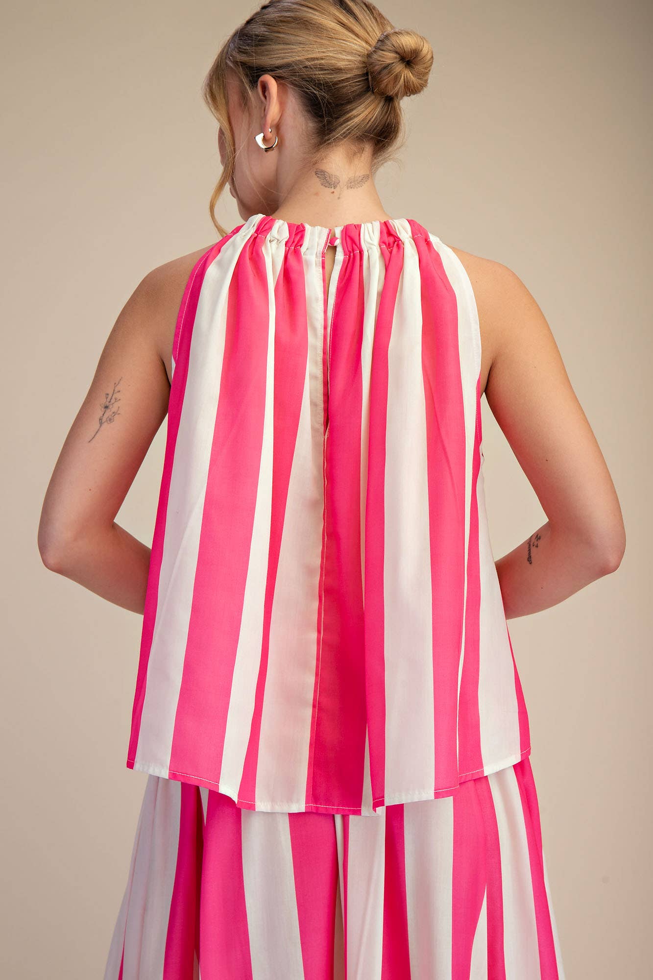 Round Neck Sleeveless Top