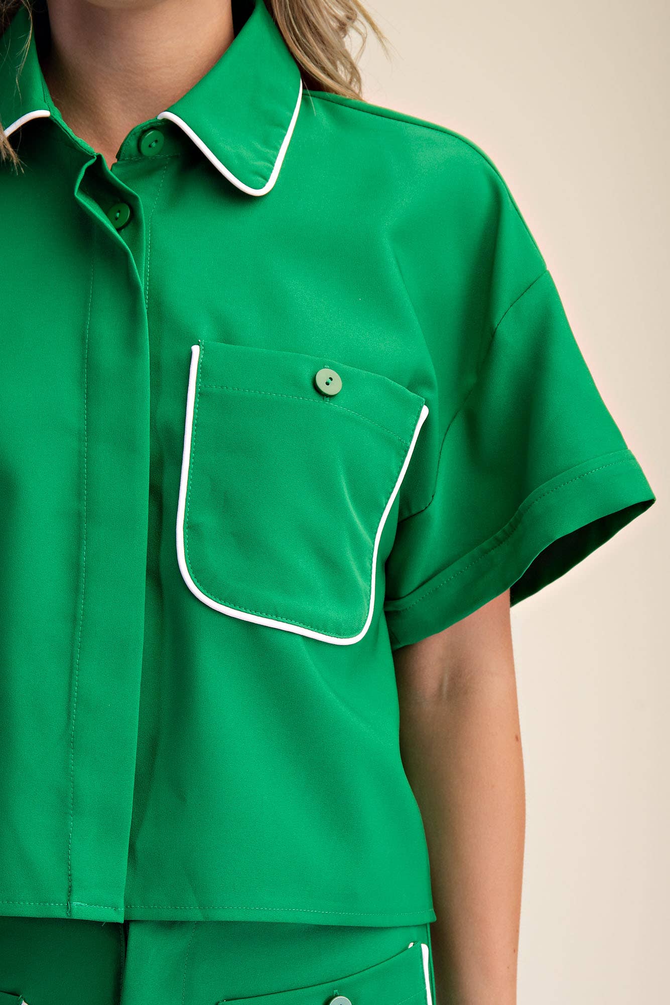 Collar Neck Short-Sleeve Front Pocket Crop Shirts