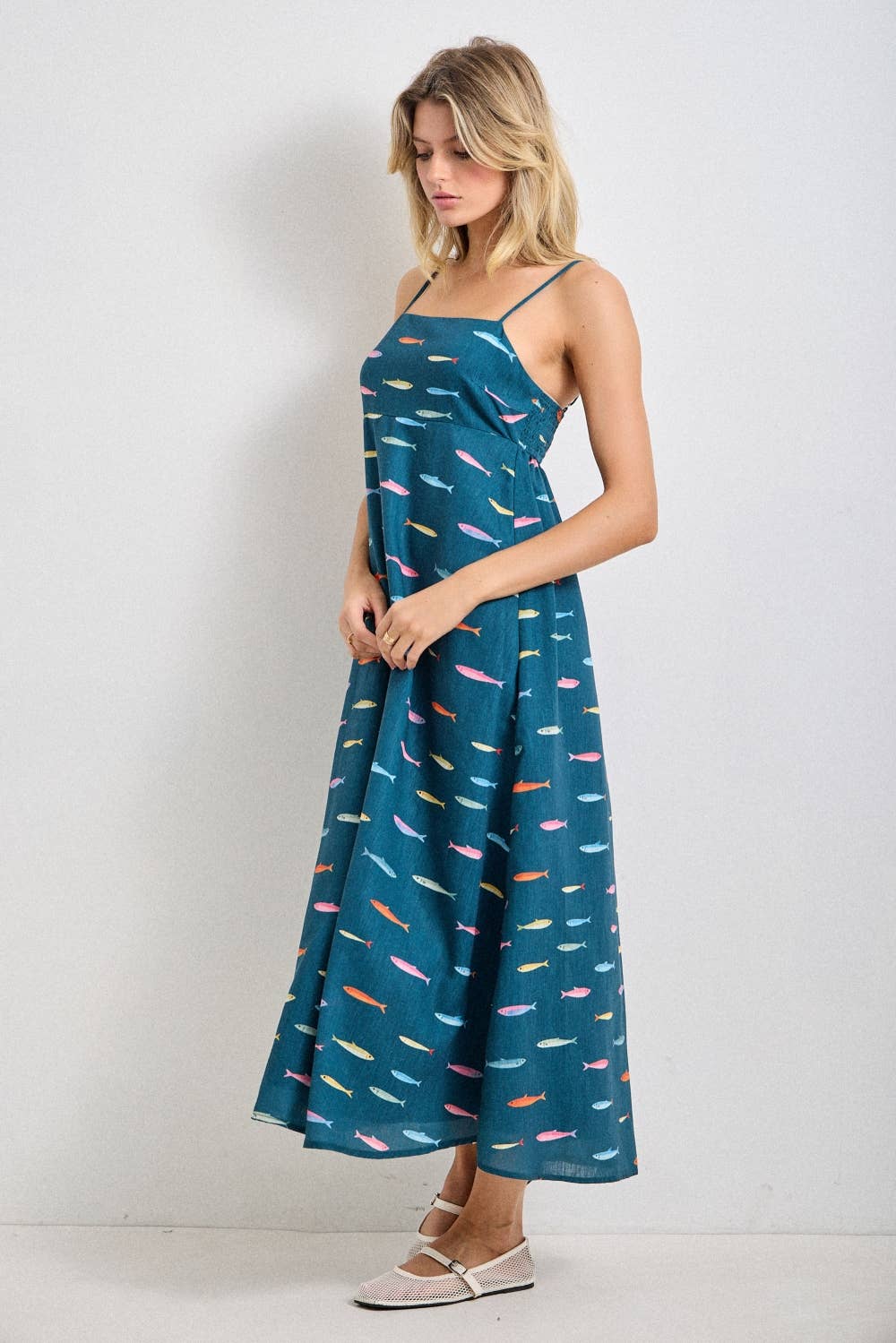 FISH PRINT SLEEVELESS MIDI DRESS
