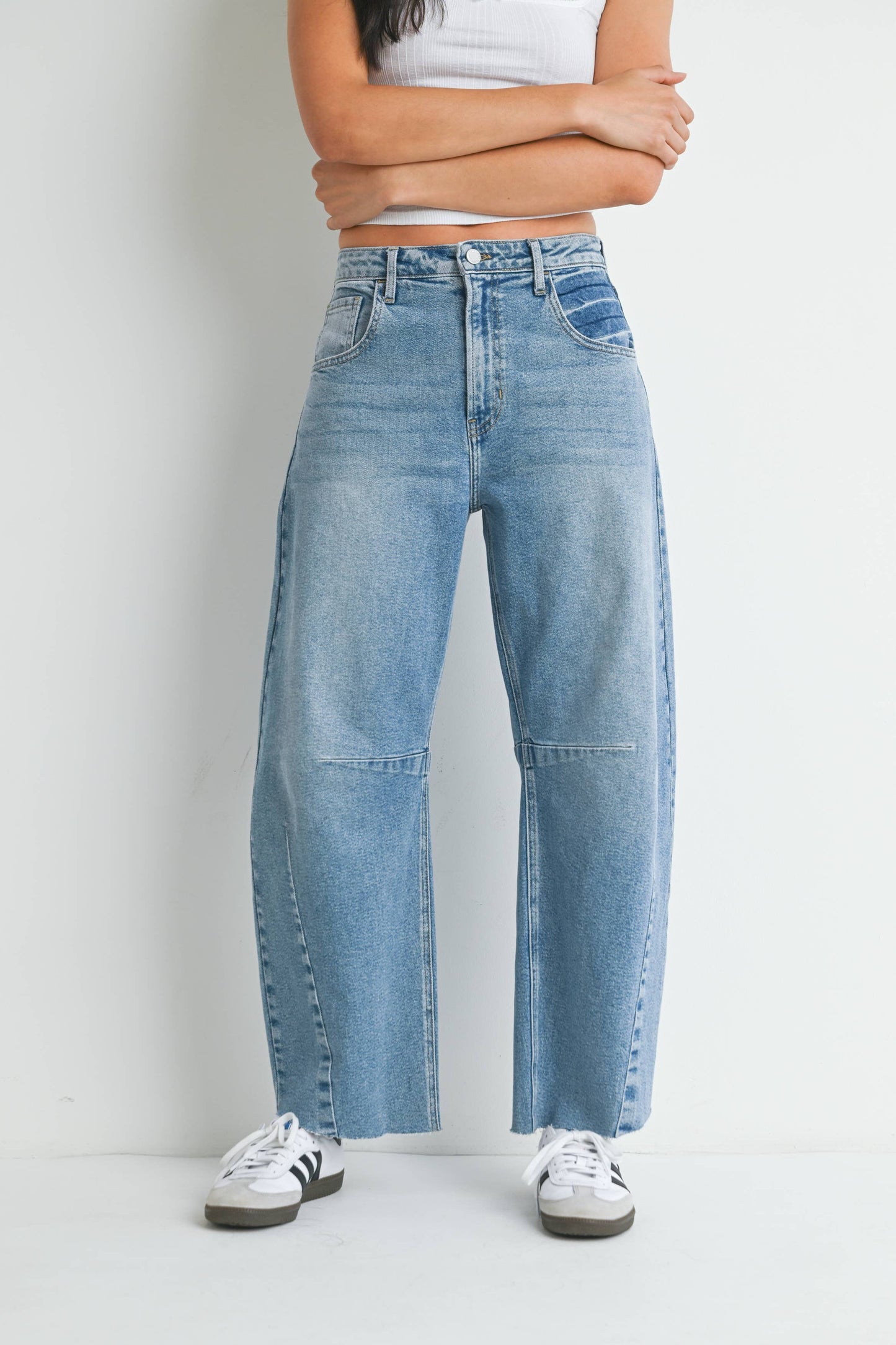 BP473J - LT - Barrel Jean w/ Seams