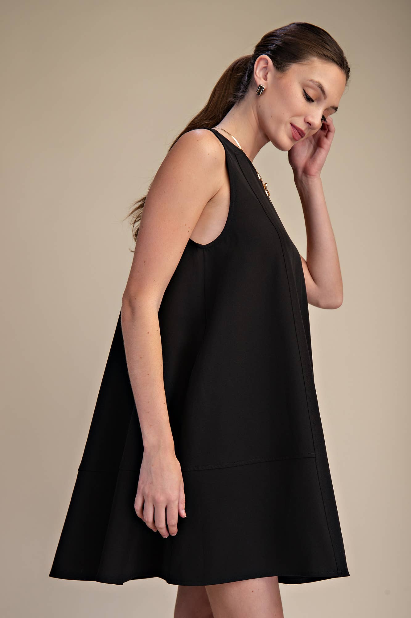 Round Neck Sleeveless Pleated Mini Dress