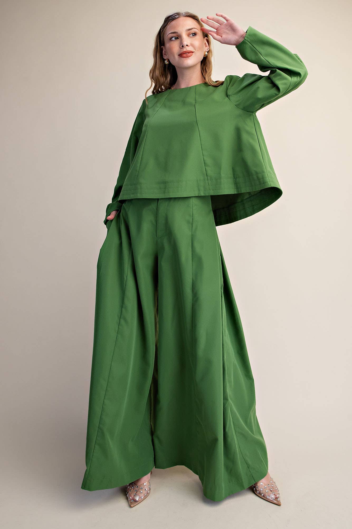 Volume Sleeve Crop Shirt Stitches Detail on Bottom Hem