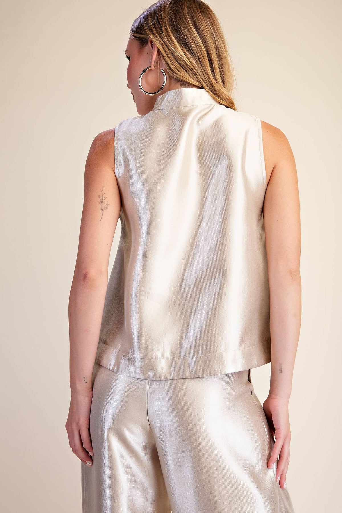 Stand Collar Slit V-Neck Sleeveless Top