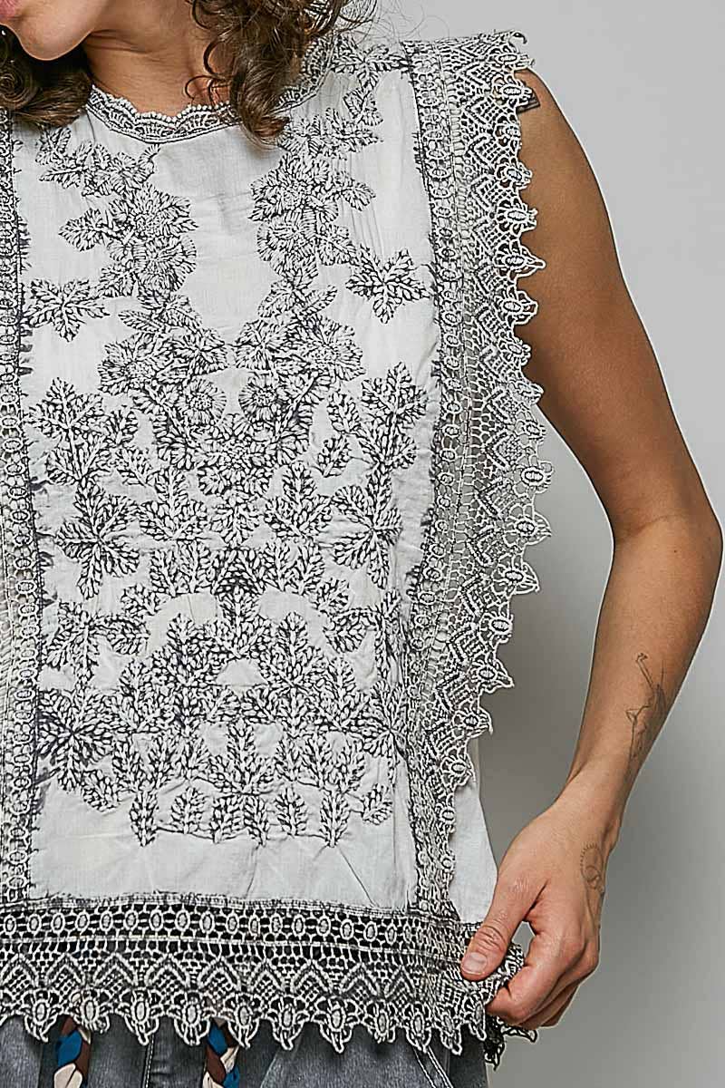 Floral Scalloped Lace Trim Embroidered Cotton Top