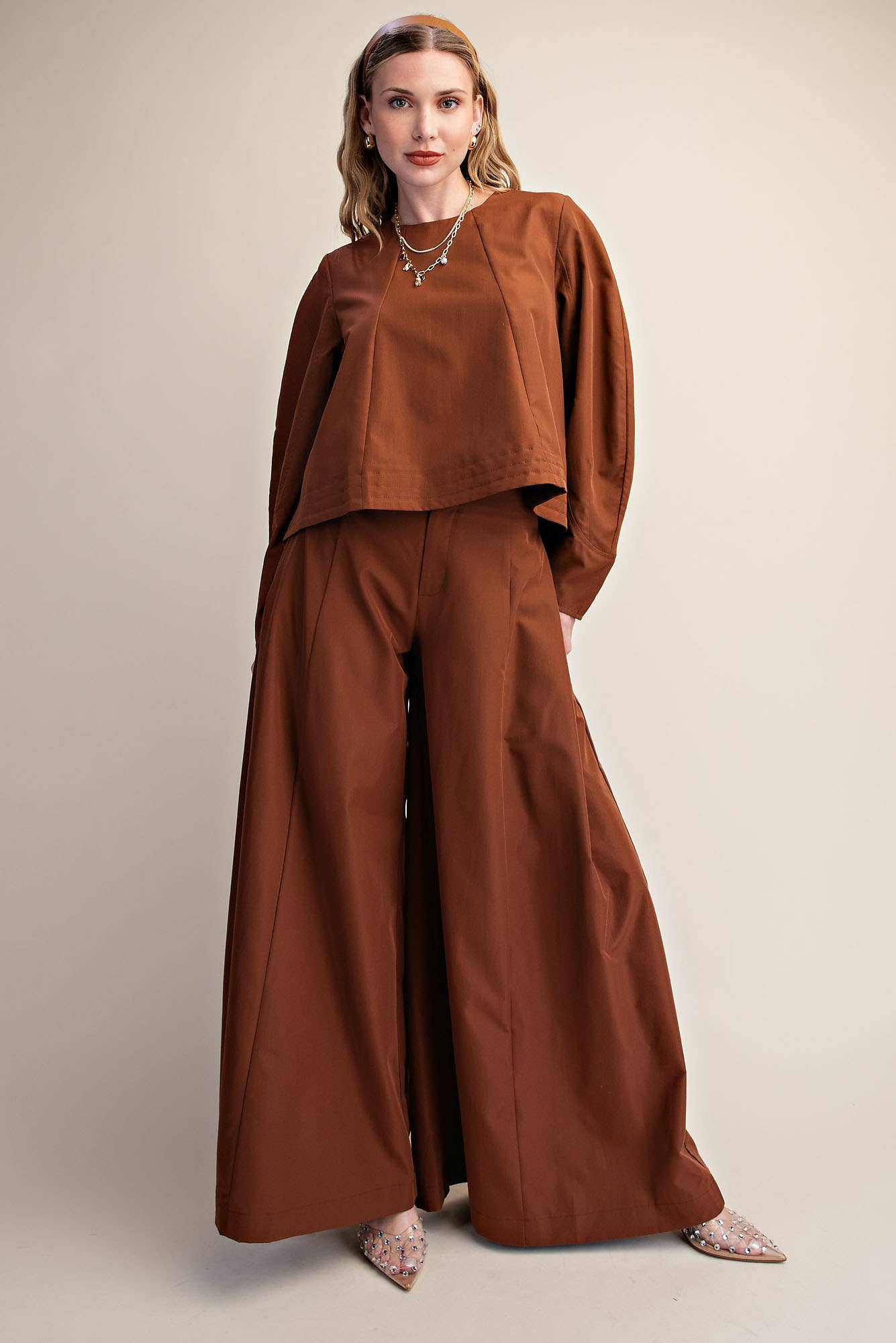 Volume Sleeve Crop Shirt Stitches Detail on Bottom Hem