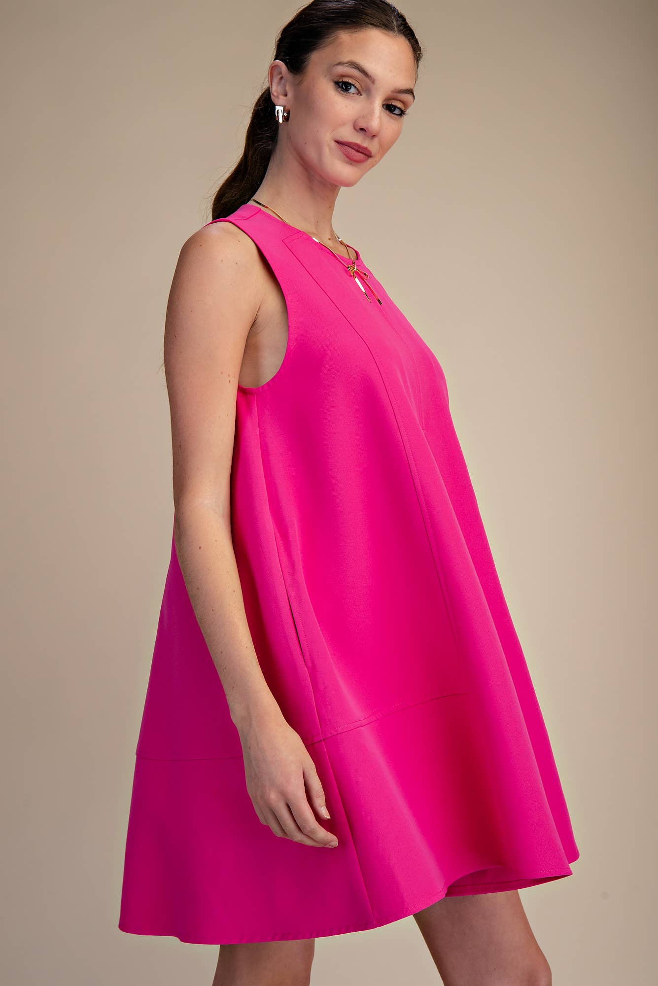 Round Neck Sleeveless Pleated Mini Dress