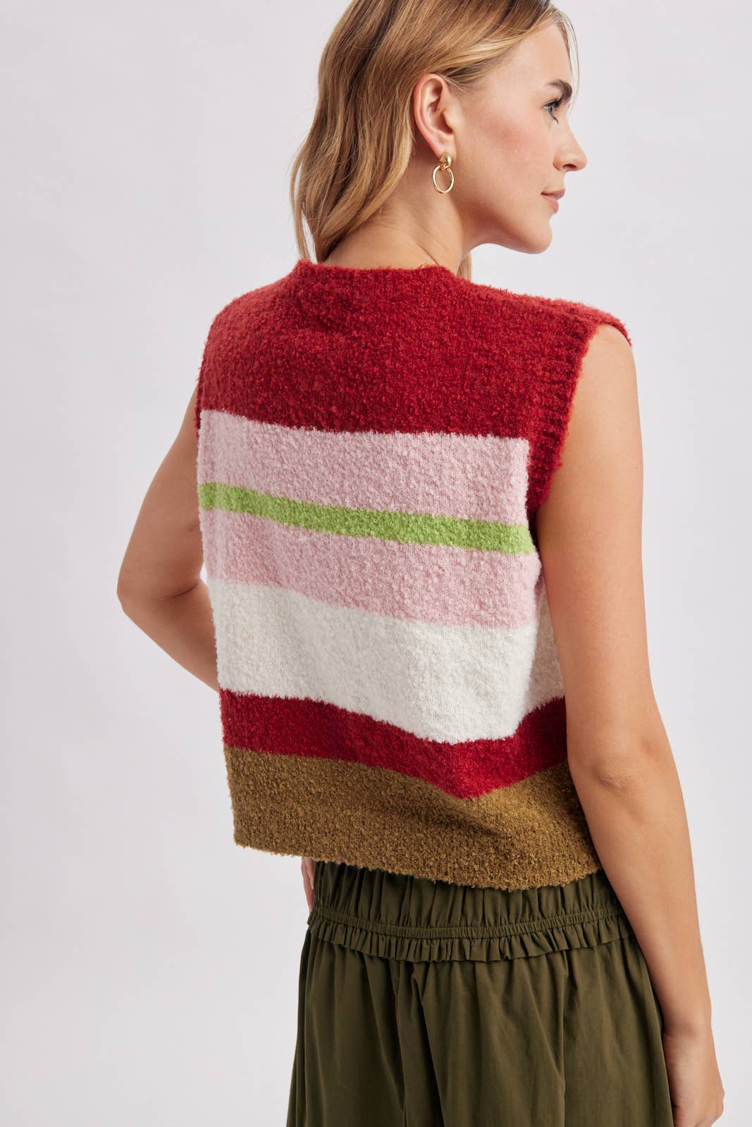 STRIPED MULTI COLOR FUZZY SWEATER VEST / WL26-13898