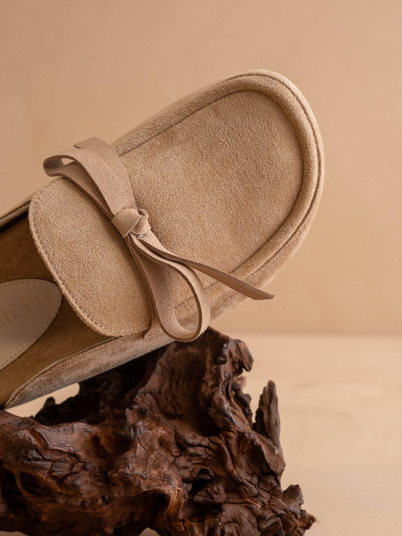 The Stevie | Almond Tie Fall Mule Loafer