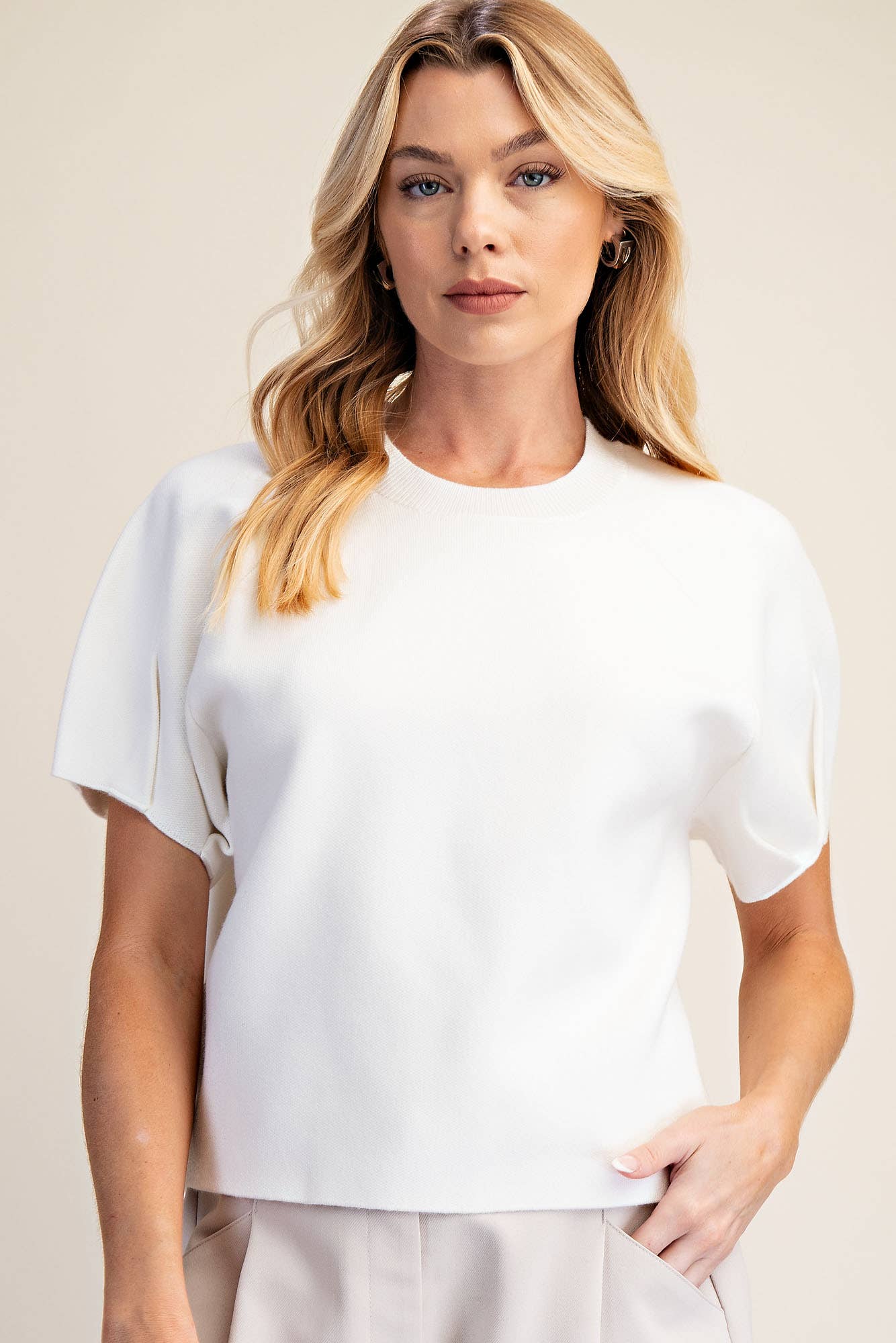 Round Neck Puff Short Sleeve Sweater Top