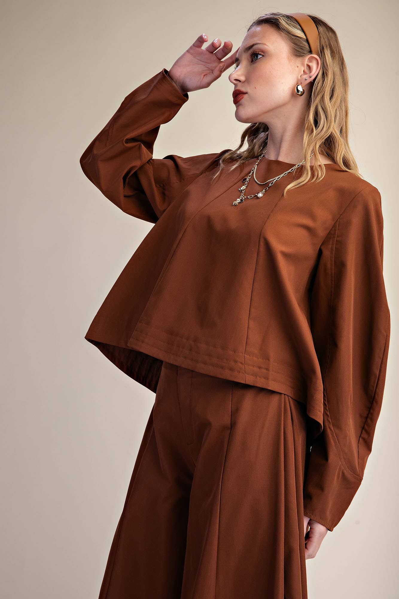Volume Sleeve Crop Shirt Stitches Detail on Bottom Hem