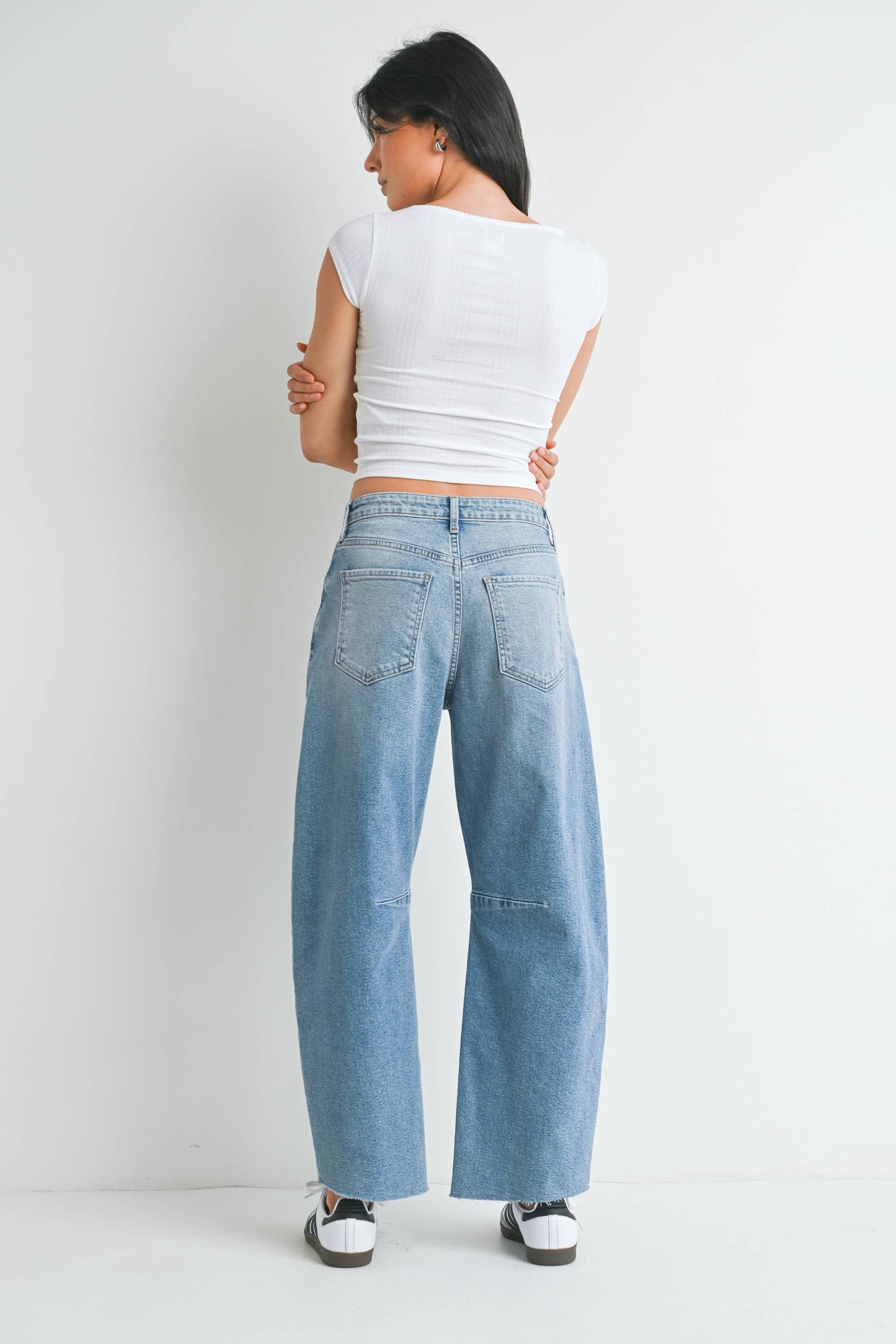 BP473J - LT - Barrel Jean w/ Seams
