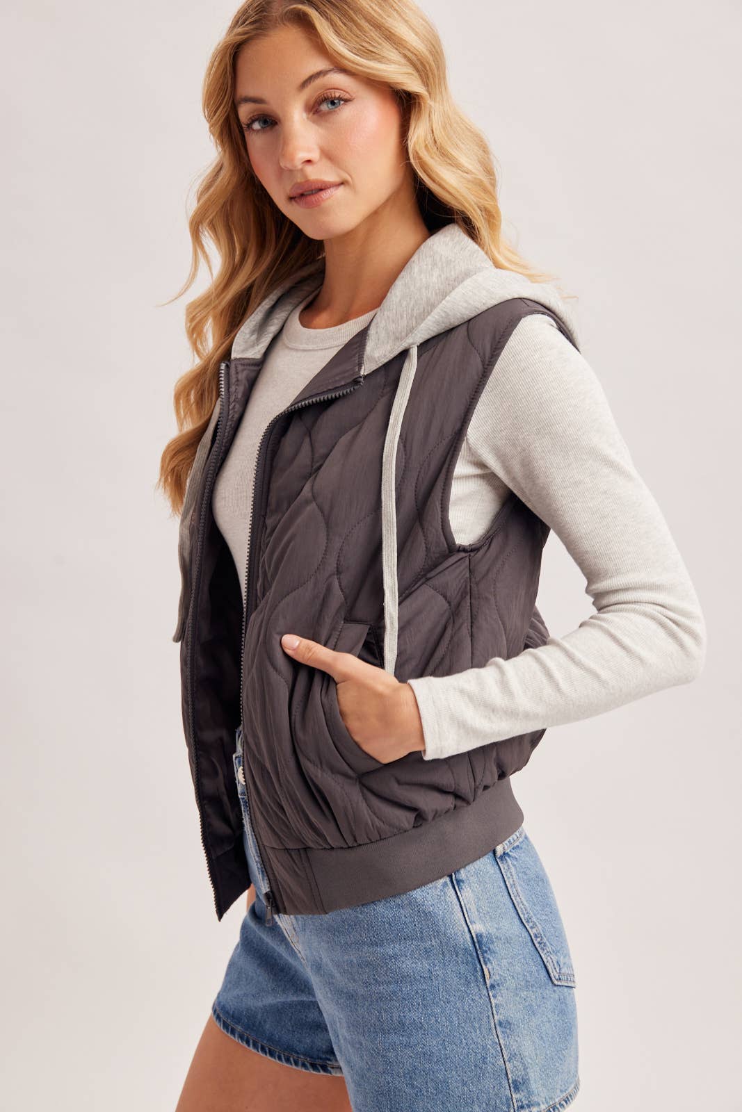 ZIPPER FRONT QUILTED PUFFER VEST CONTRAST HOODIE VEST
