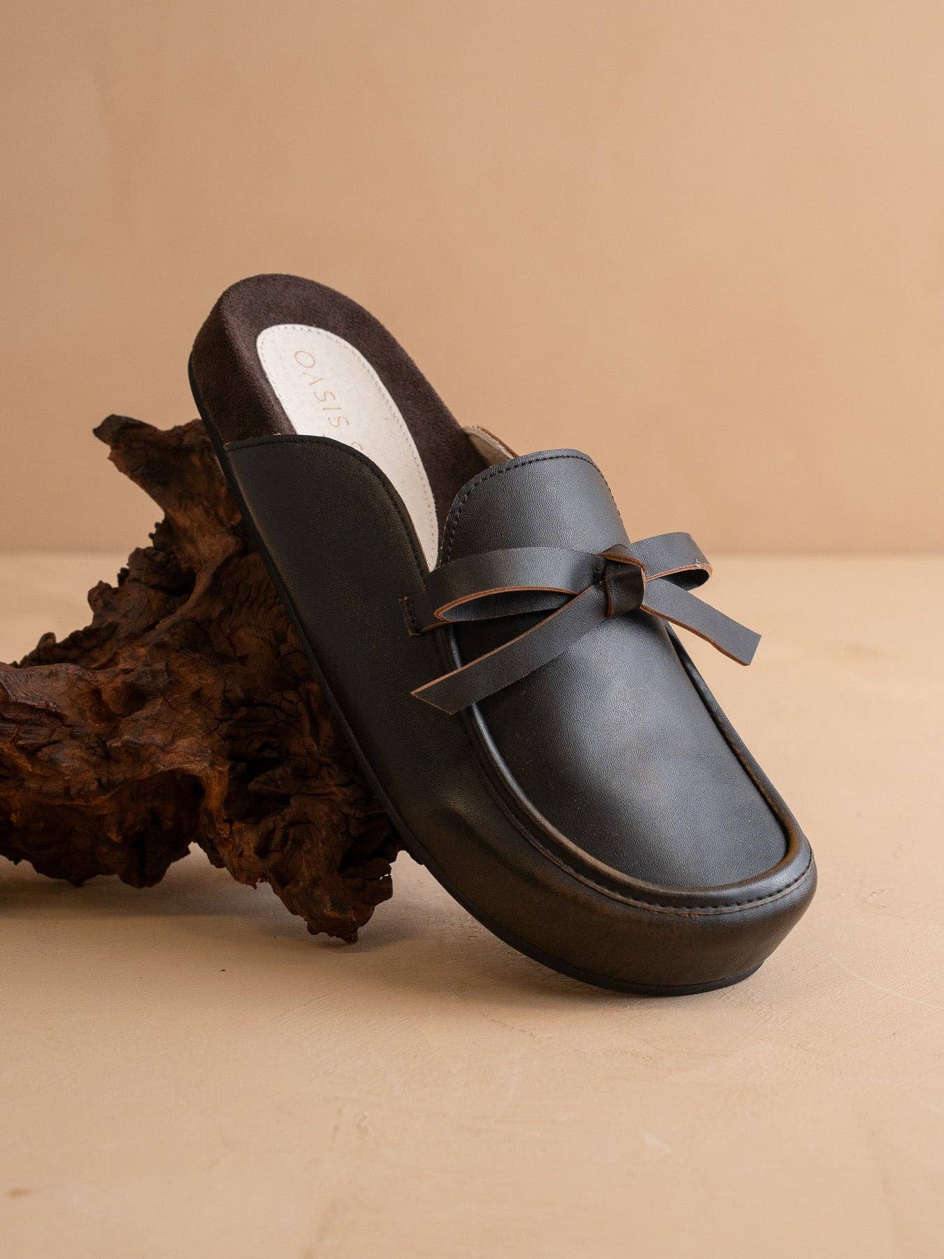 The Stevie | Distressed Black Tie Fall Mule Loafer