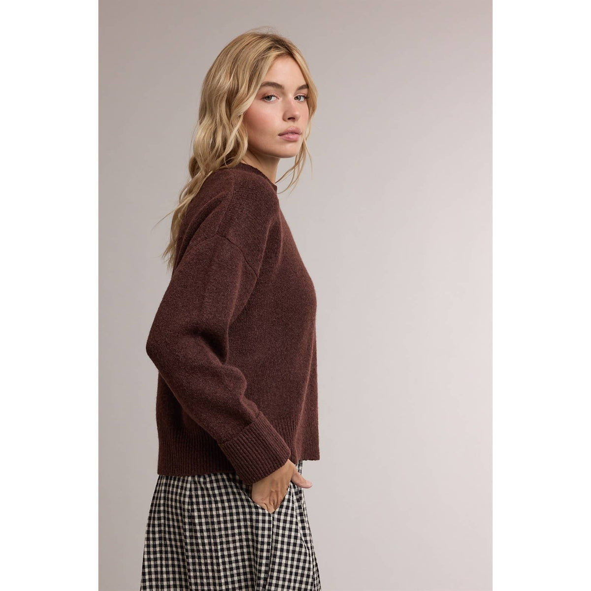 RELAXED CREWNECK SOFT KNIT SWEATER / WL26-13207