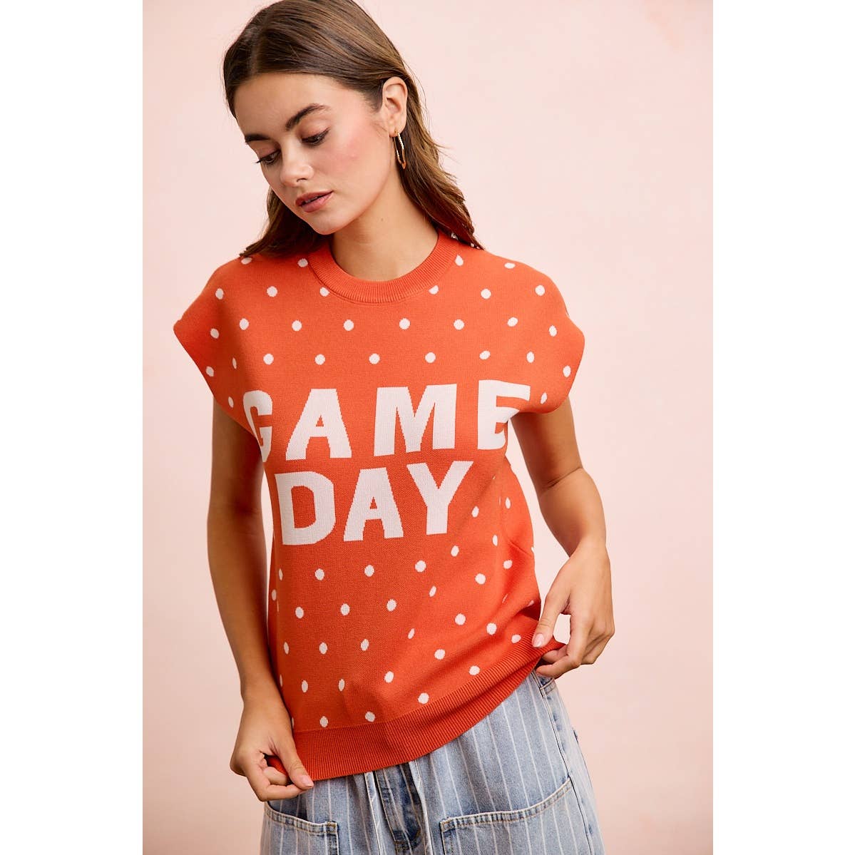 GAMEDAY LETTER AND POLKA DOTS SLEEVELESS KNIT TOP