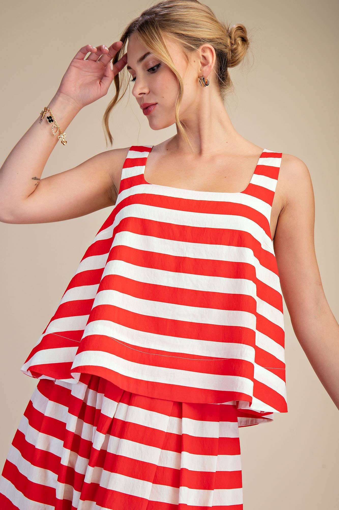 Scoop Neck Sleeveless Top