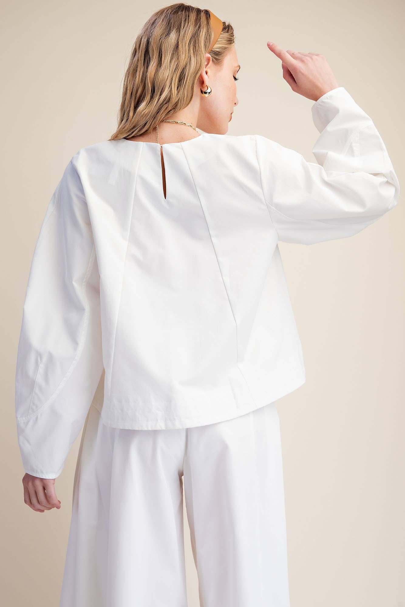 Volume Sleeve Crop Shirt Stitches Detail on Bottom Hem