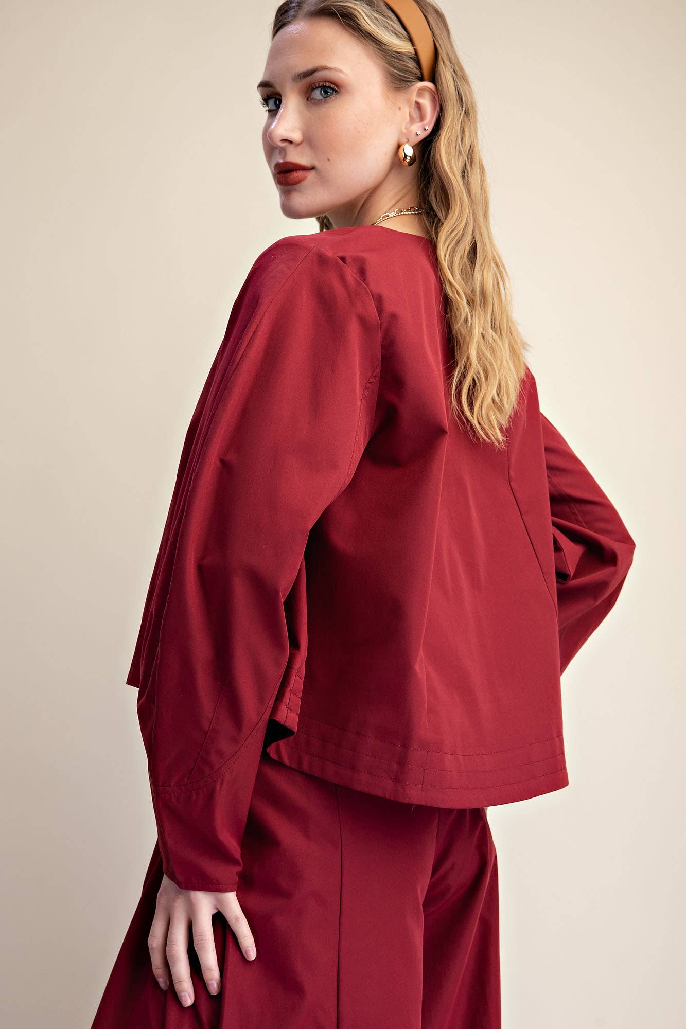 Volume Sleeve Crop Shirt Stitches Detail on Bottom Hem